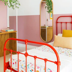 Cama de Ferro Solteiro Estilo Haras Vermelha na internet