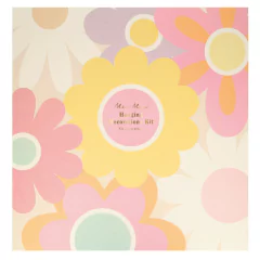 decoracao-suspensa-flores-groovy-meri-meri