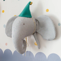 papel-de-parede-celulose-bolinhas-retro-fundo-branco