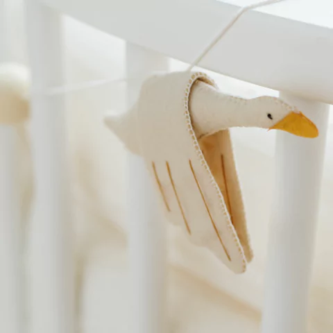 guirlanda-de-feltro-e-la-gansos-voadores-mimoo