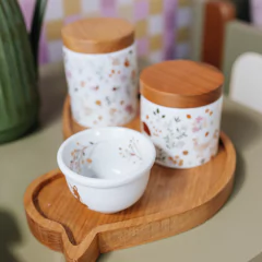 kit-higiene-afeto-branco-com-dourado-com-tampa-de-madeira