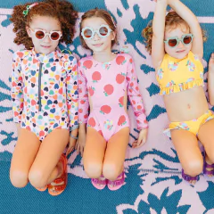 oculos-de-sol-infantil-flor-cinza