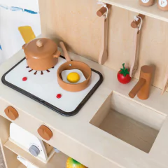 mini-cozinha-em-madeira-retro-com-forno-eletrico-panelinha-e-acessorios