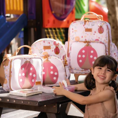 Mochila de Rodinha Joaninha - Masterbag na internet