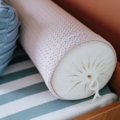 rolo-de-cama-20-x-90cm-croc-rian-tricot-rosa-soft