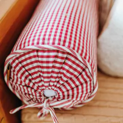 rolo-de-protecao-para-cama-vichy-mimoo-vermelho