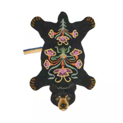 tapete-urso-preto-blooming-doing-goods