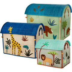 Caixas organizadoras infantis Jungle da Rice Dk, decoradas com animais da selva como girafa, leão e rinoceronte, ideais para organização e decoração de quartos ou festas temáticas.