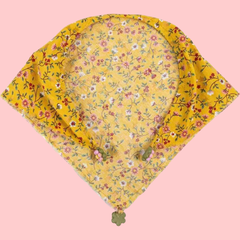 lenco-floral-amarelo-collab-mari-magalhaes-boscheiro
