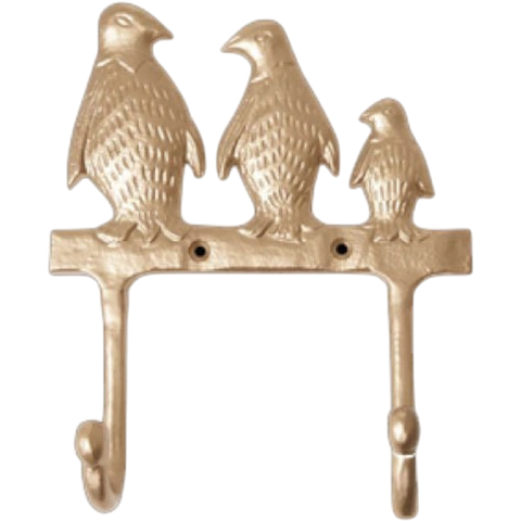 Gancho de parede dourado em formato de família de pinguins, ideal para decoração e organização de ambientes.
