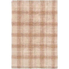 Tapete lavável Tartan Rose 140 x 190cm da Lorena Canals, com estampa xadrez em tons de bege e rosa claro.