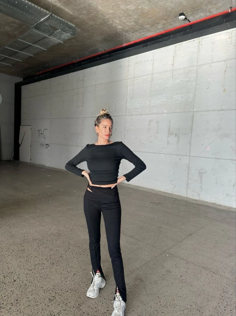 CALZA FLOW NEGRA ( argolla y tajo)