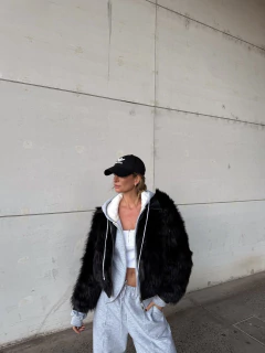 BUZO DARCY GRIS CON CIERRE en internet