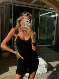 VESTIDO NORLEY PUNTILLA NEGRO en internet