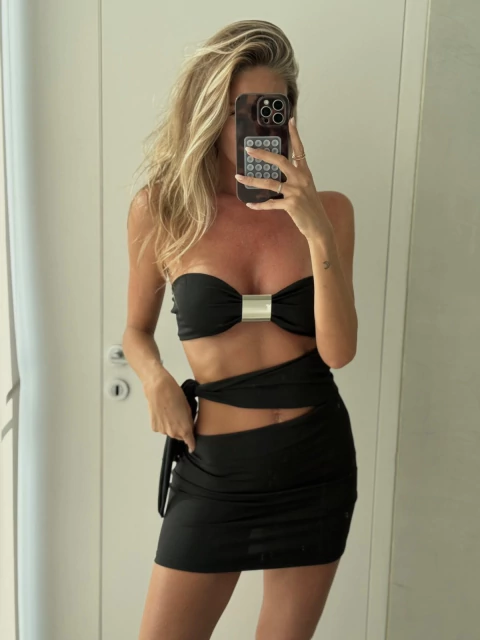 VESTIDO STRAPLES HEBILLA