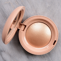 Rare Beauty Positive Light Silky Touch Highlighter en internet
