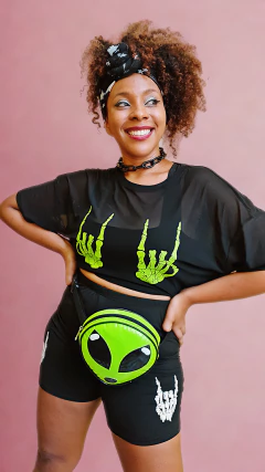 Pochete Alien - Nara Prado