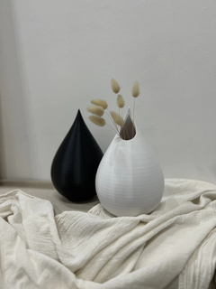FLORERO GOTA NEGRO