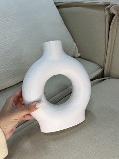 FLORERO O 2.0 20CM BLANCO - Brothers Home Deco
