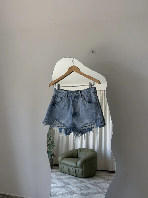 SHORT dominique