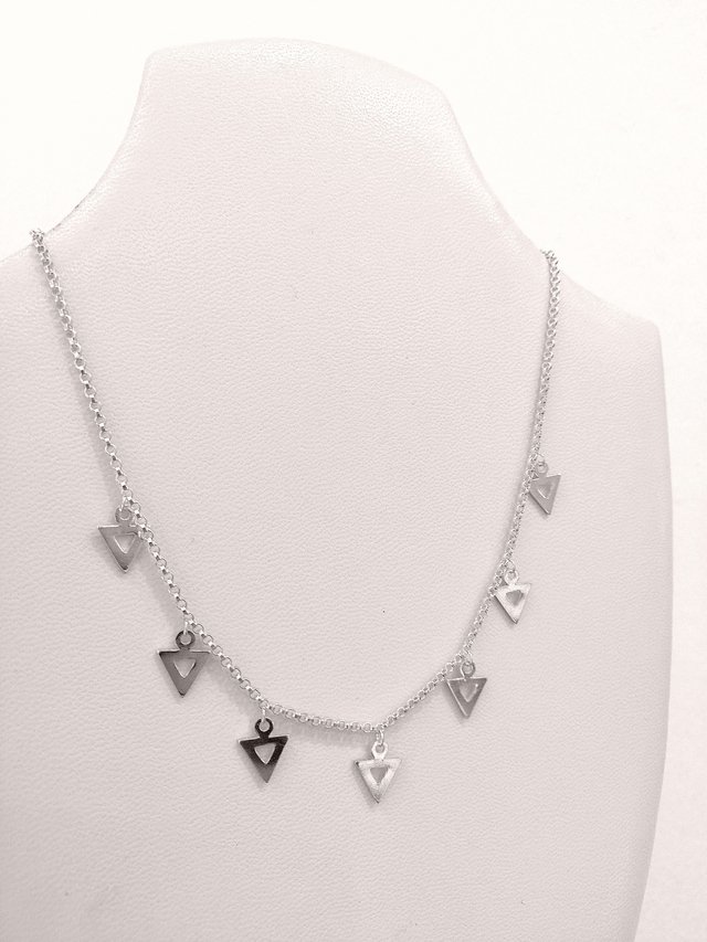 Collar Triangles thumbnail 2
