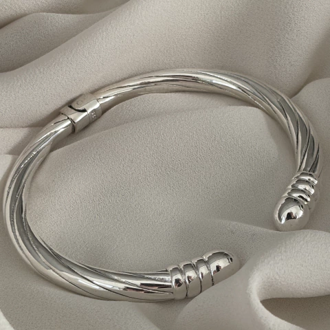 Esclava Torzada - comprar online