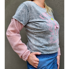 Remera polaroid gris multicolor manga larga plumeti