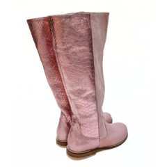 Bota caña alta rosa, Un cuento perfecto en internet