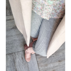 Pantalón legging tejido trenzas chupín