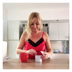 Imagen de Pijama Saten Rojo con puntilla negro