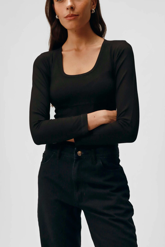 Top Finn Negro de rayón: estilo corsetero elegante