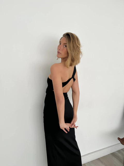 Vestido largo microfibra hombro - comprar online