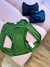 BLUSA CANELADA RECORTES VERDE