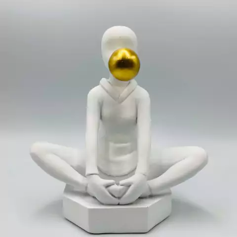 Escultura Decorativa Poliresina Criança Branco com dourado 22,5x20,5x12cm