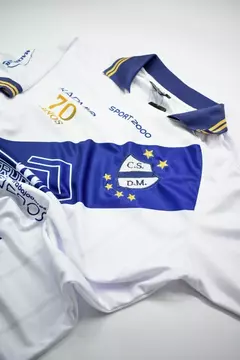Imagen de Camiseta Deportivo Merlo Edición Especial 70° Aniversario Sport2000 2024