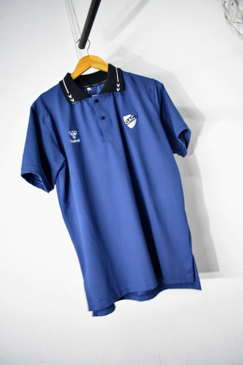 Chomba de Salida Micropique Quilmes Hummel