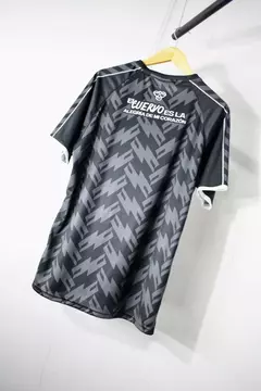 Camiseta Pre Match Central Norte Negra Hummel 2024 en internet
