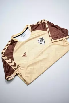 Remera Pre Match Platense Hummel 2024 en internet