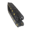 Esteira porta cabos fechada, com dimensões de 35x50x1000mm, em plástico preto com detalhes amarelos, ideal para proteger e organizar fios.