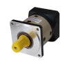Redutor planetário 7:1 para servo motor com eixo amarelo e corpo metálico.