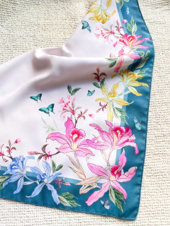 Pañuelo Orquídeas Azul 48x48 en internet