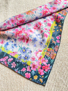 Pañuelo Otoño Crudo Azul 48x48 - comprar online