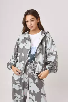 Campera Mati Cow Print Green - comprar online