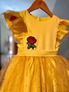 Vestido Bela com flor
