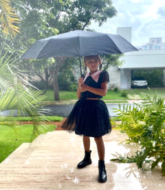 Fantasia Wandinha - LELE PETIT