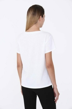 REMERA ALCANTARA en internet