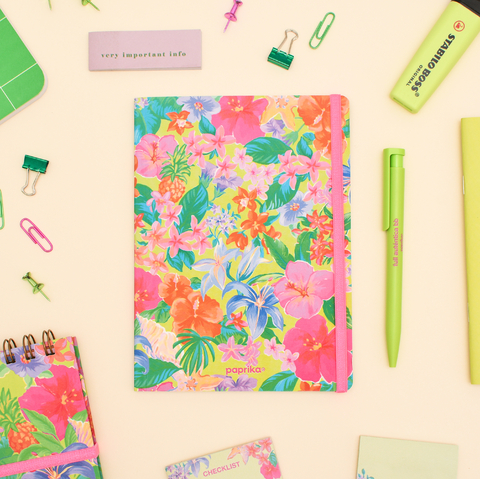 CUADERNO LIBRETA TAPA BLANDA CON DISEÑO FLORAL EN TONOS VERDES Y ROSAS