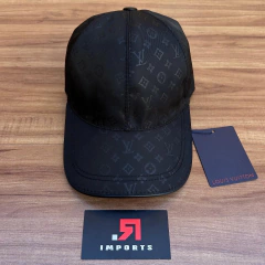 Boné LV Monogram Preto