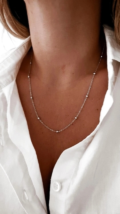 Collar bolitas