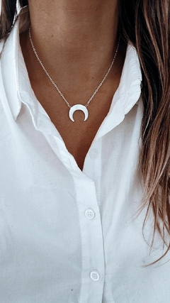 Collar luna invertida - comprar online